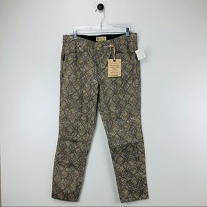 Democracy Women’s Freedom Ankle Length Size 12